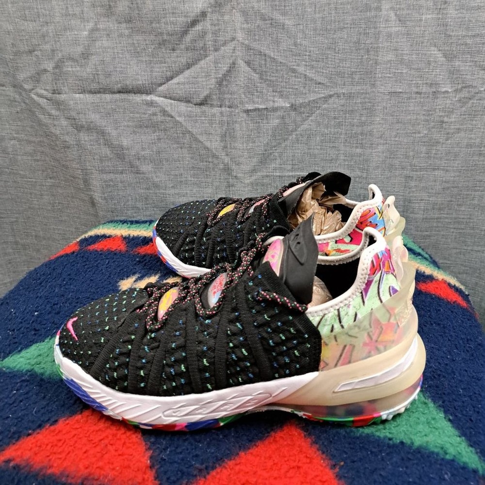 %Nike LeBron 18 GS "James Gang" BLK/WHT-MLTI CLR CW2760 002 Youth 7 A7